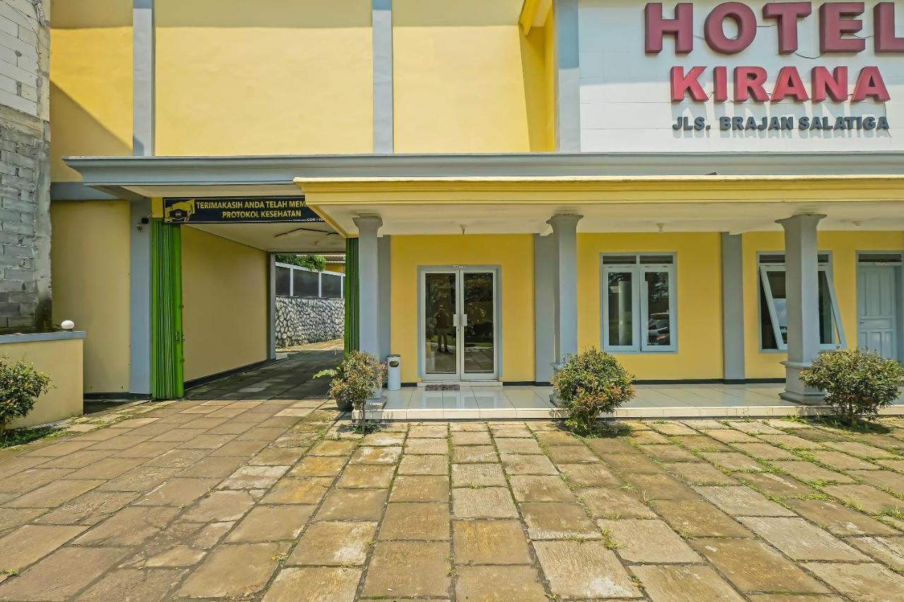 Oyo 92483 Hotel Kirana Salatiga Exteriér fotografie