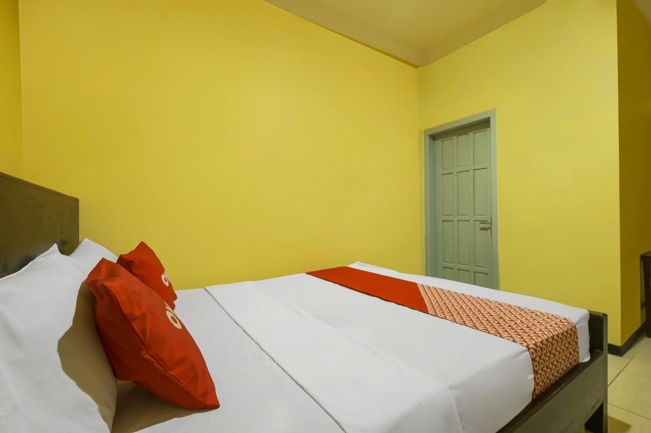 Oyo 92483 Hotel Kirana Salatiga Exteriér fotografie